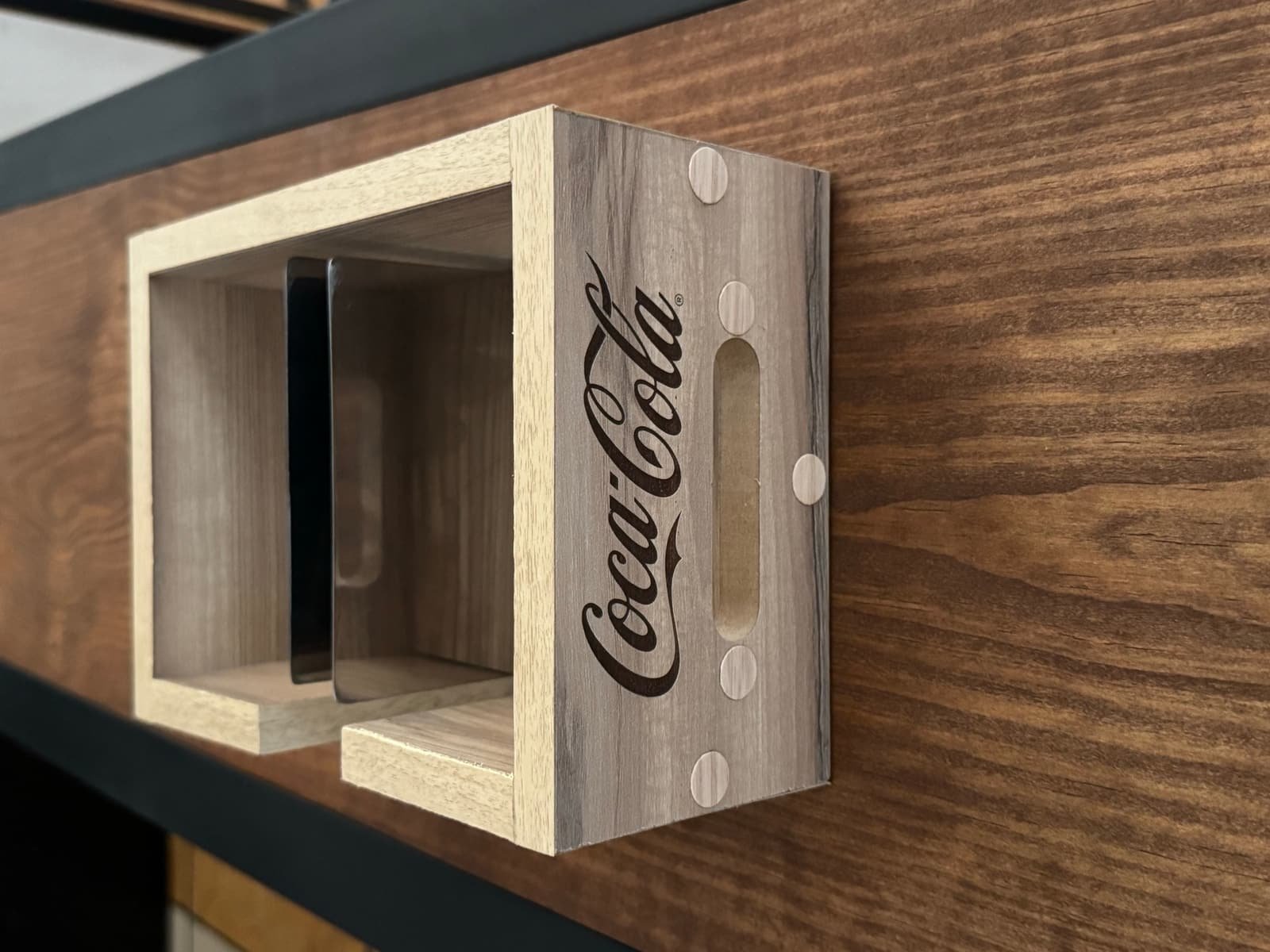 Servilletero de madera personalizado con grabado láser